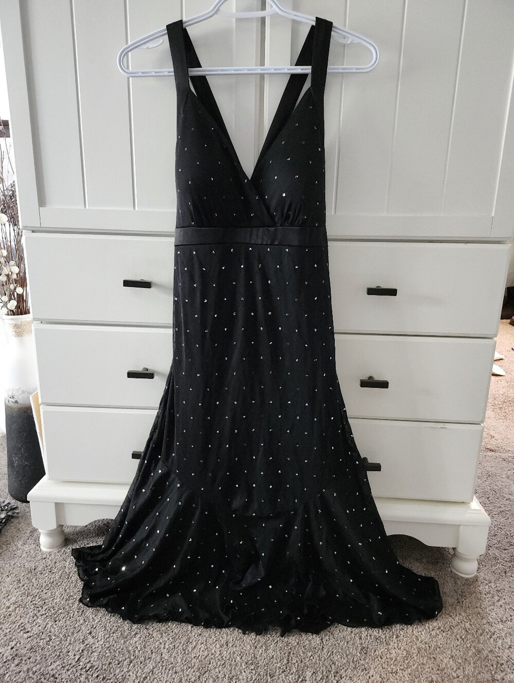 Black V-Neck Evening Gown By Laura with Subtle Sparkle Sz 8